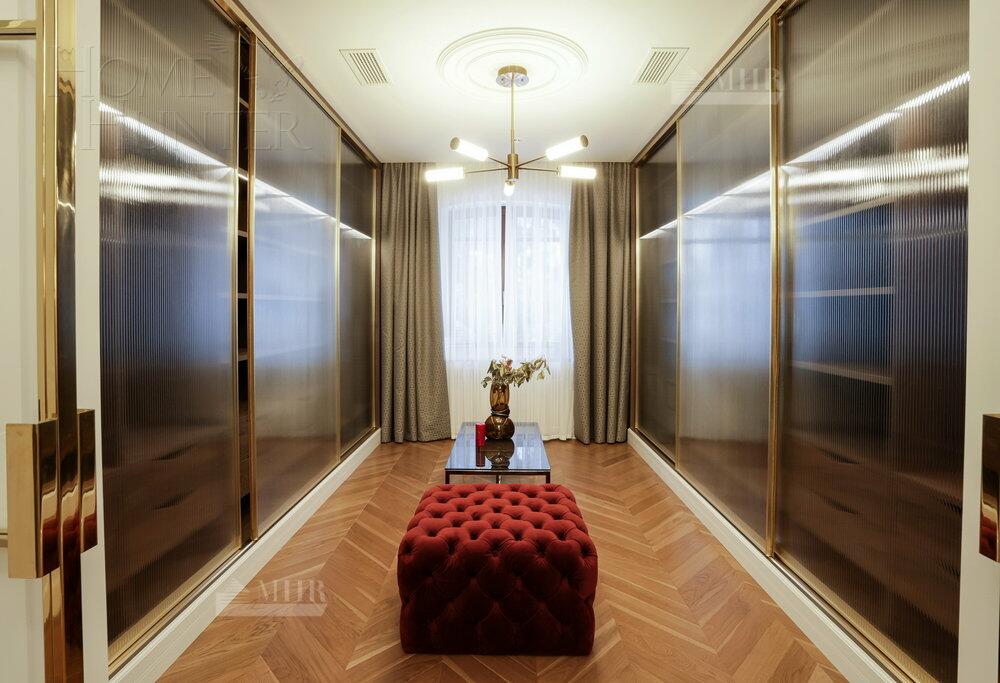 2-этажный коттедж 702 м² с отделкой