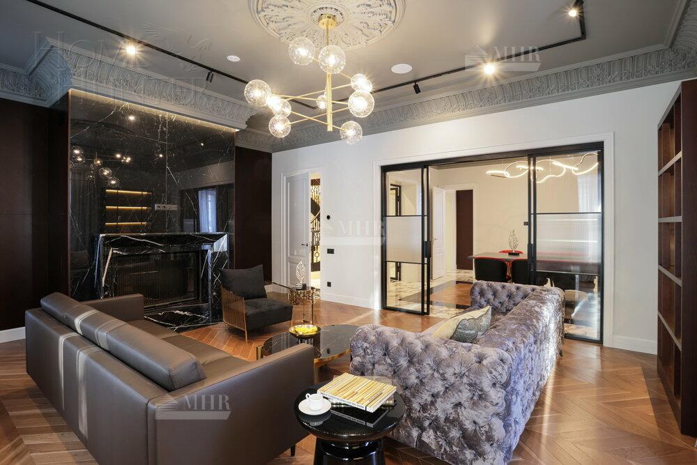 2-этажный коттедж 702 м² с отделкой