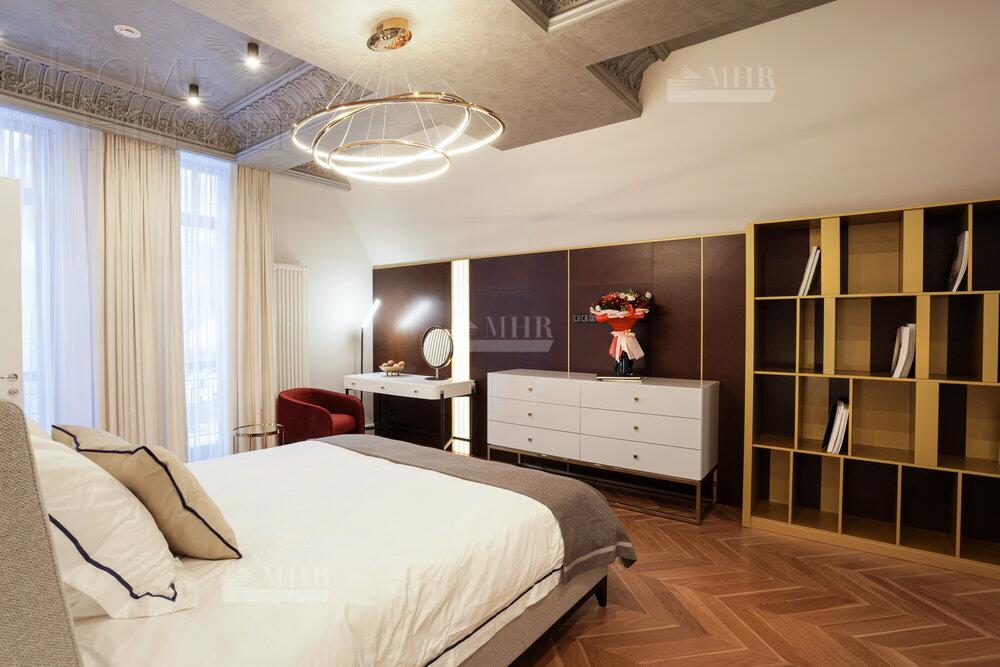 2-этажный коттедж 702 м² с отделкой