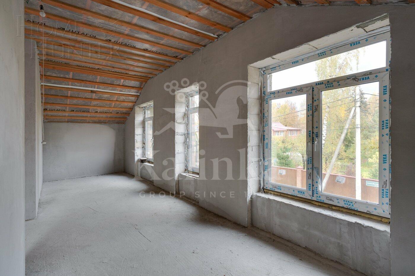 2-этажный коттедж 300 м² без отделки