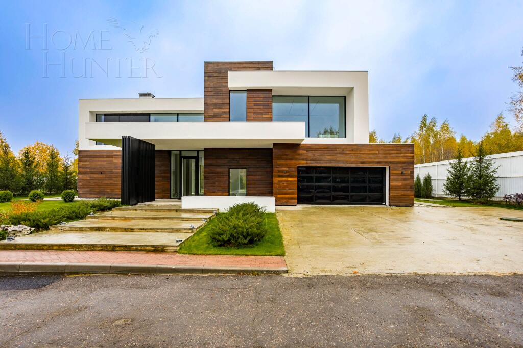 2-этажный коттедж 650 м² без отделки