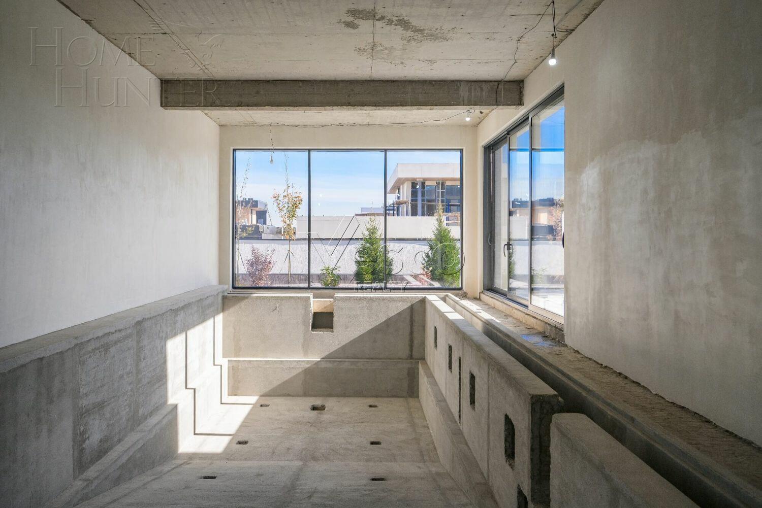 2-этажный коттедж 940 м² без отделки