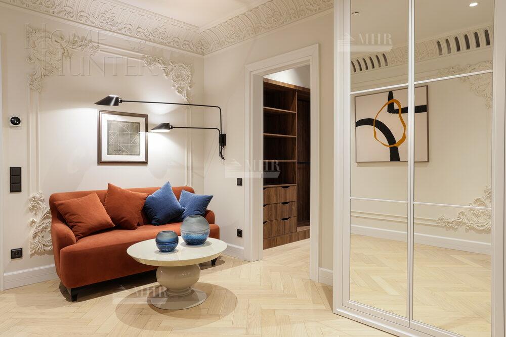 2-этажный коттедж 702 м² с отделкой