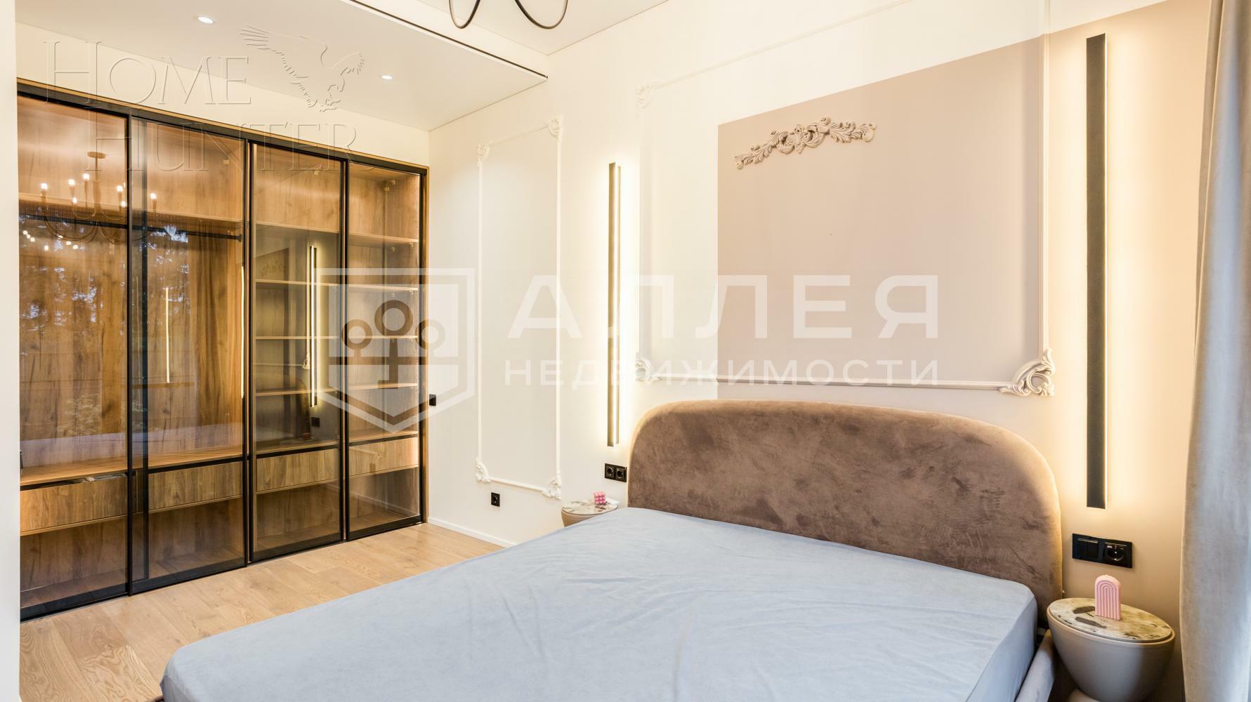 3-этажный таунхаус 240 м² с отделкой