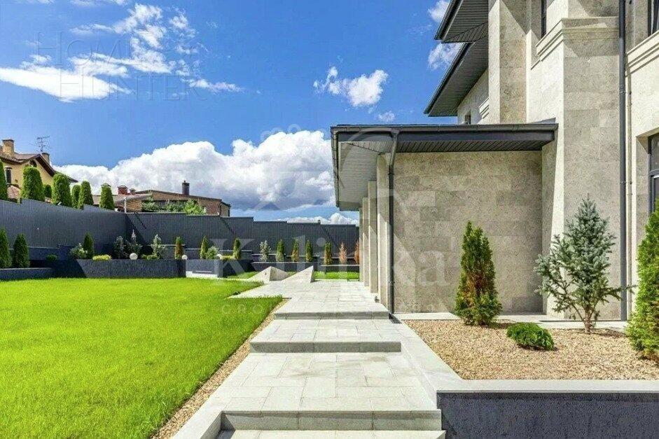 2-этажный коттедж 460 м² без отделки