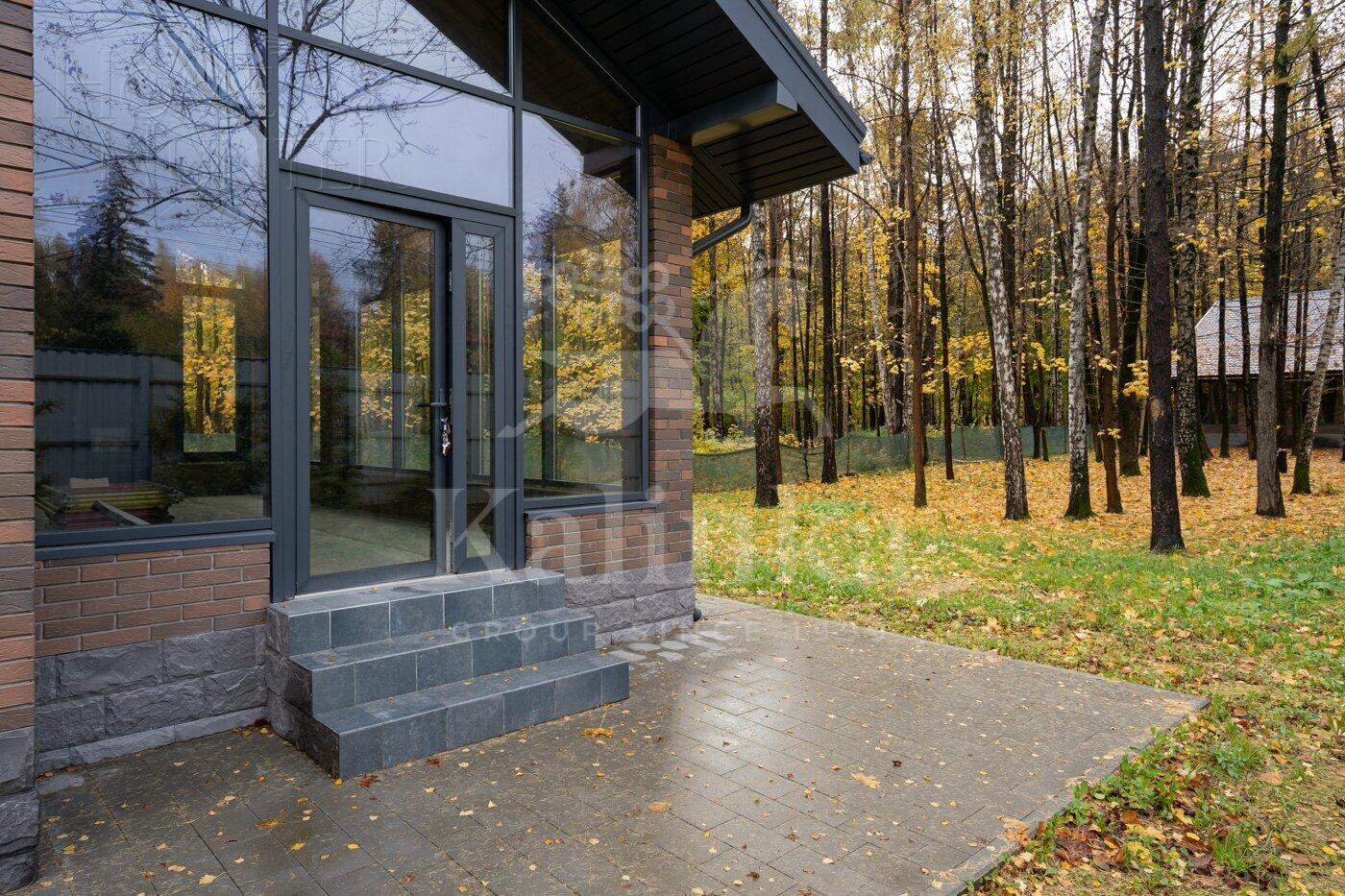 2-этажный коттедж 300 м² без отделки