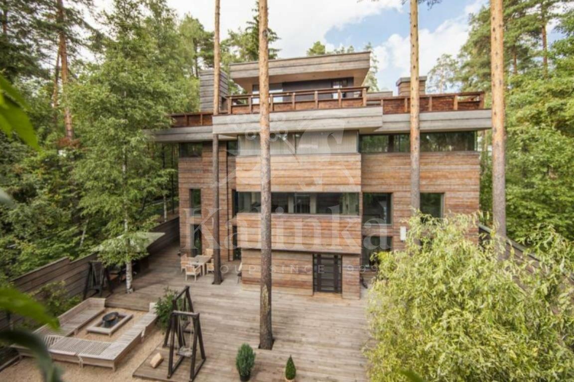 4-этажный коттедж 750 м² с отделкой