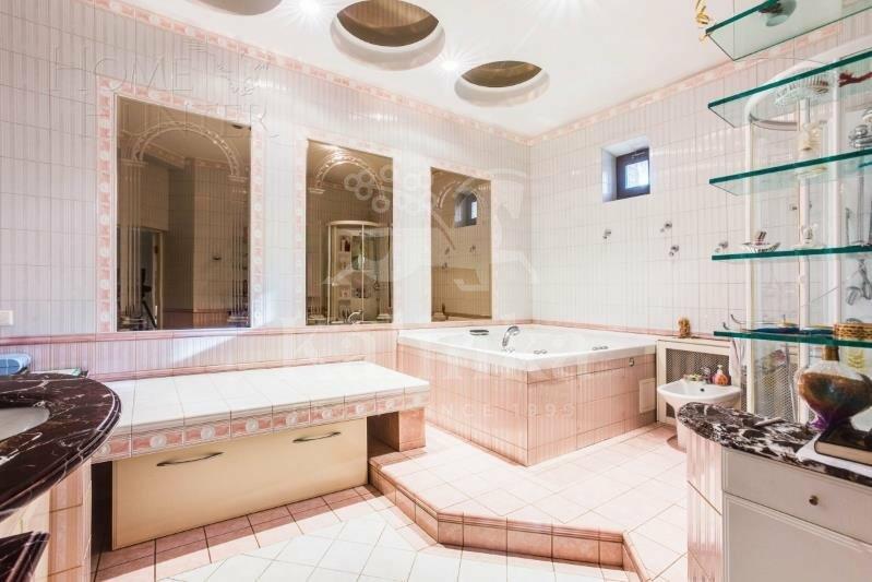3-этажный коттедж 560 м² с отделкой