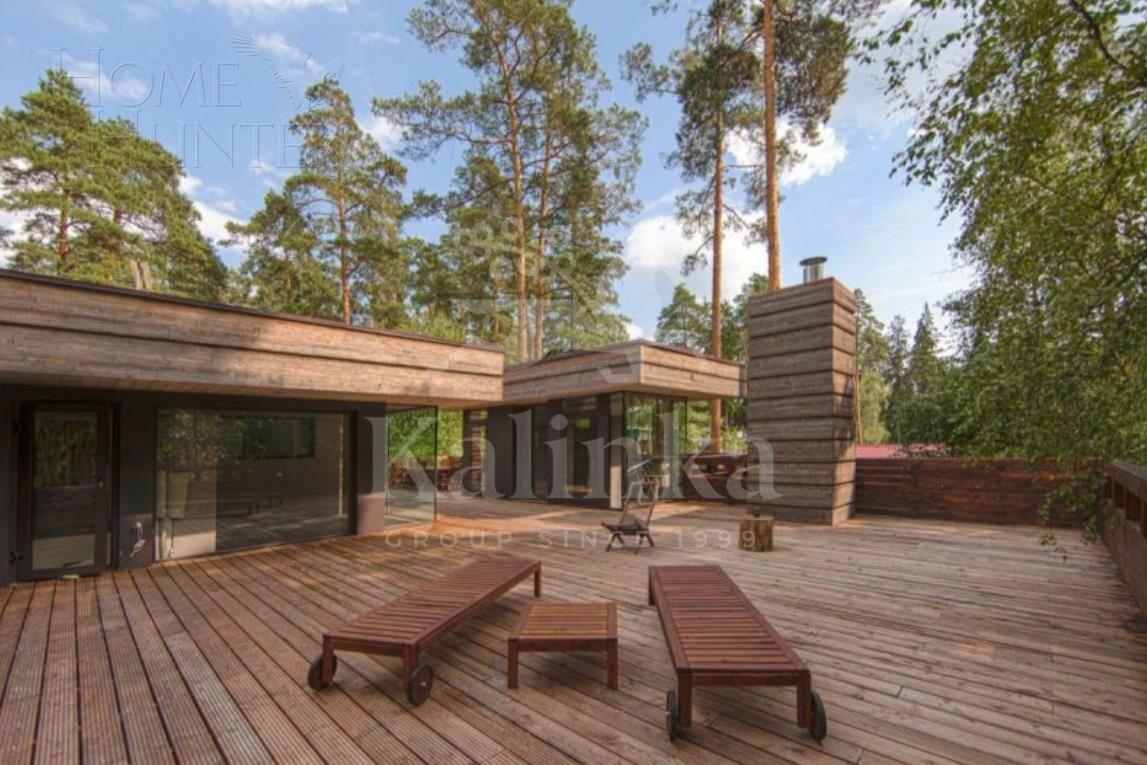 4-этажный коттедж 750 м² с отделкой