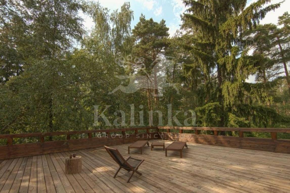 4-этажный коттедж 750 м² с отделкой