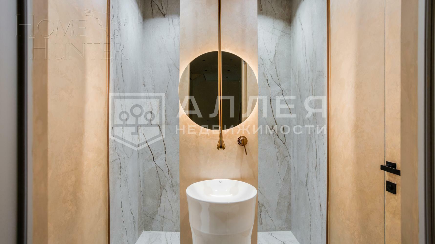 3-этажный таунхаус 240 м² с отделкой