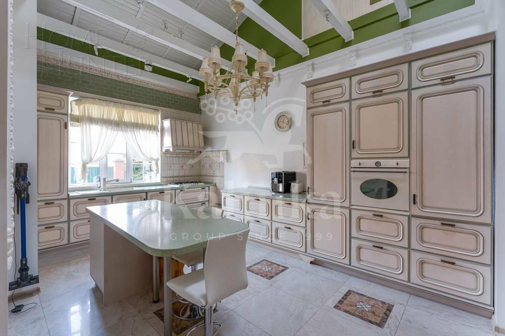 2-этажный коттедж 314 м² с отделкой