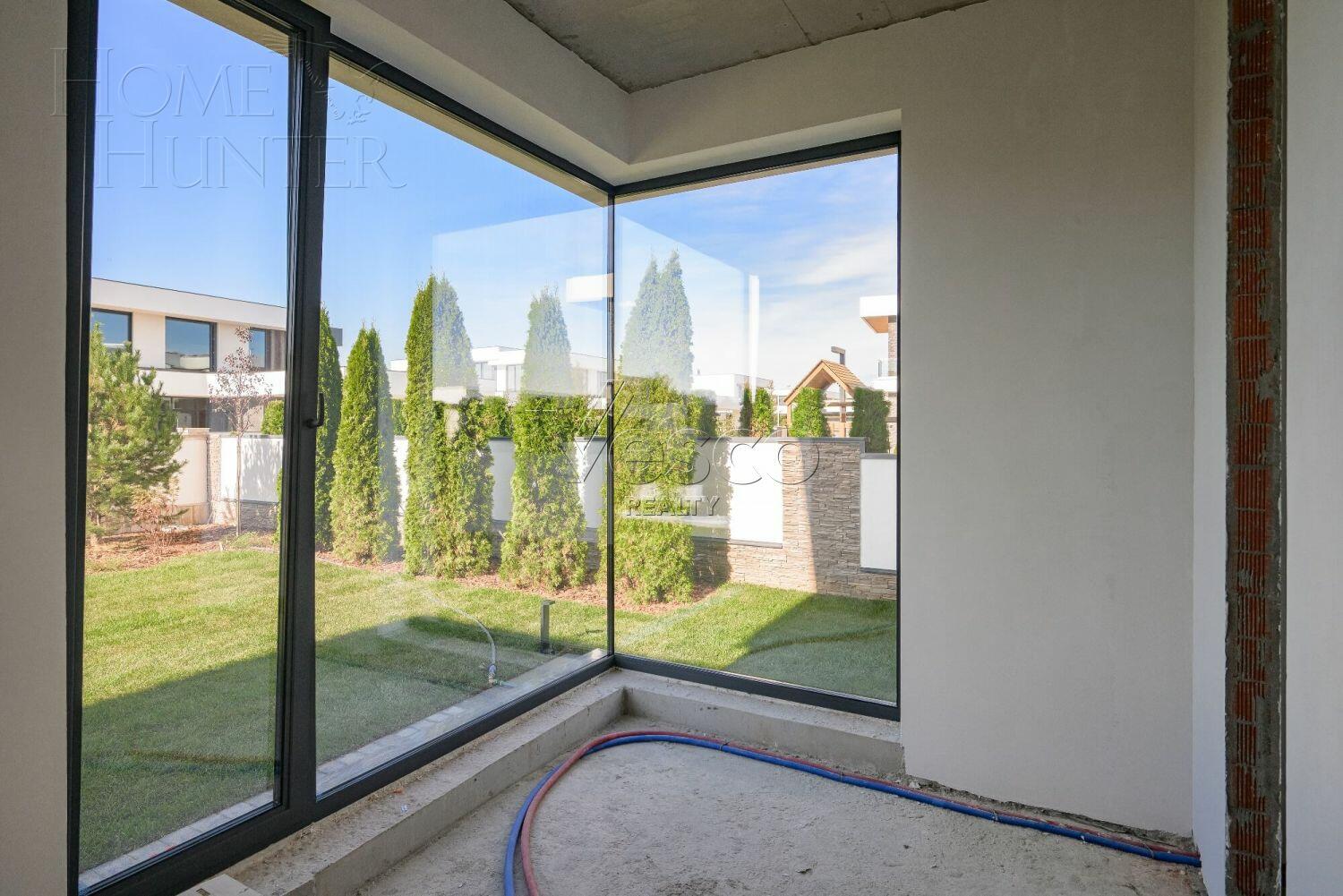 2-этажный коттедж 940 м² без отделки