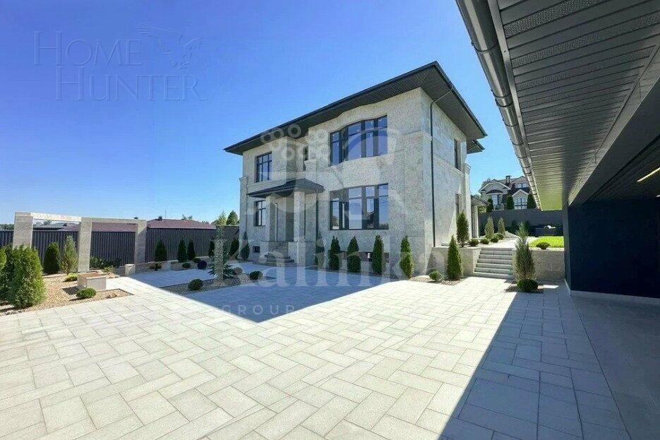 2-этажный коттедж 460 м² без отделки