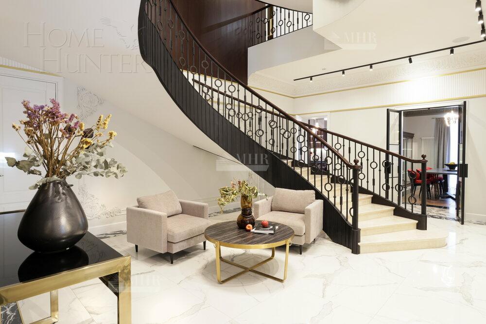 2-этажный коттедж 702 м² с отделкой