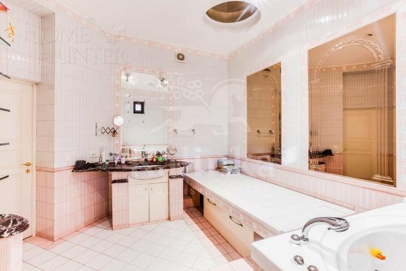 3-этажный коттедж 560 м² с отделкой