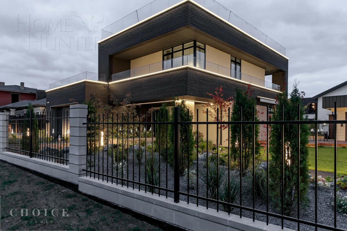 2-этажный коттедж 373 м² с отделкой