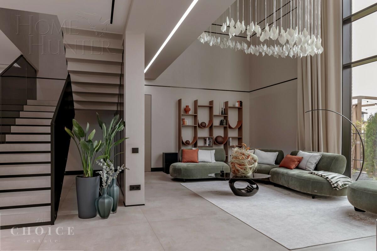 2-этажный коттедж 373 м² с отделкой