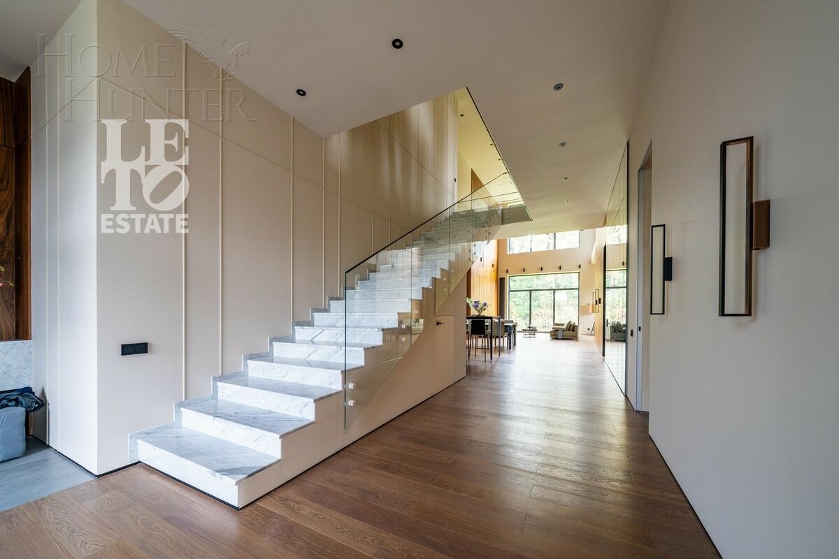 2-этажный коттедж 622 м² с отделкой