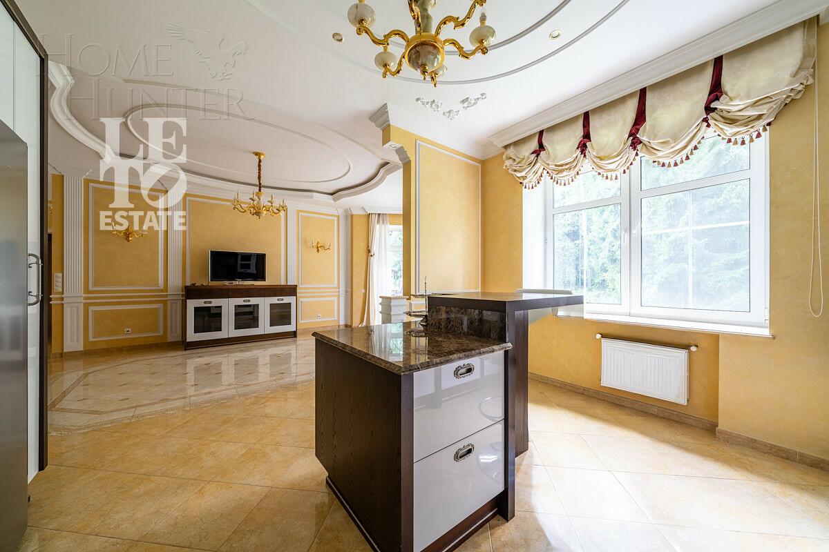 2-этажный коттедж 700 м² с отделкой