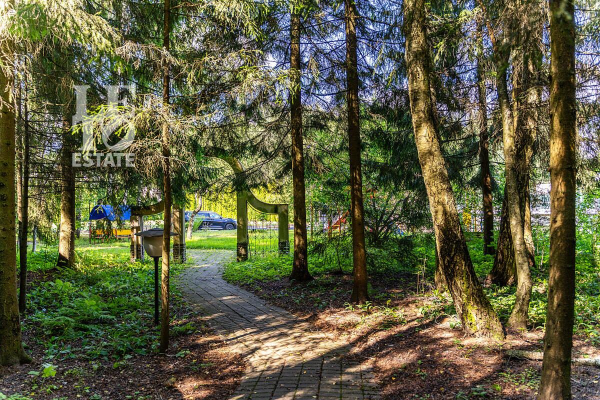 2-этажный коттедж 700 м² с отделкой