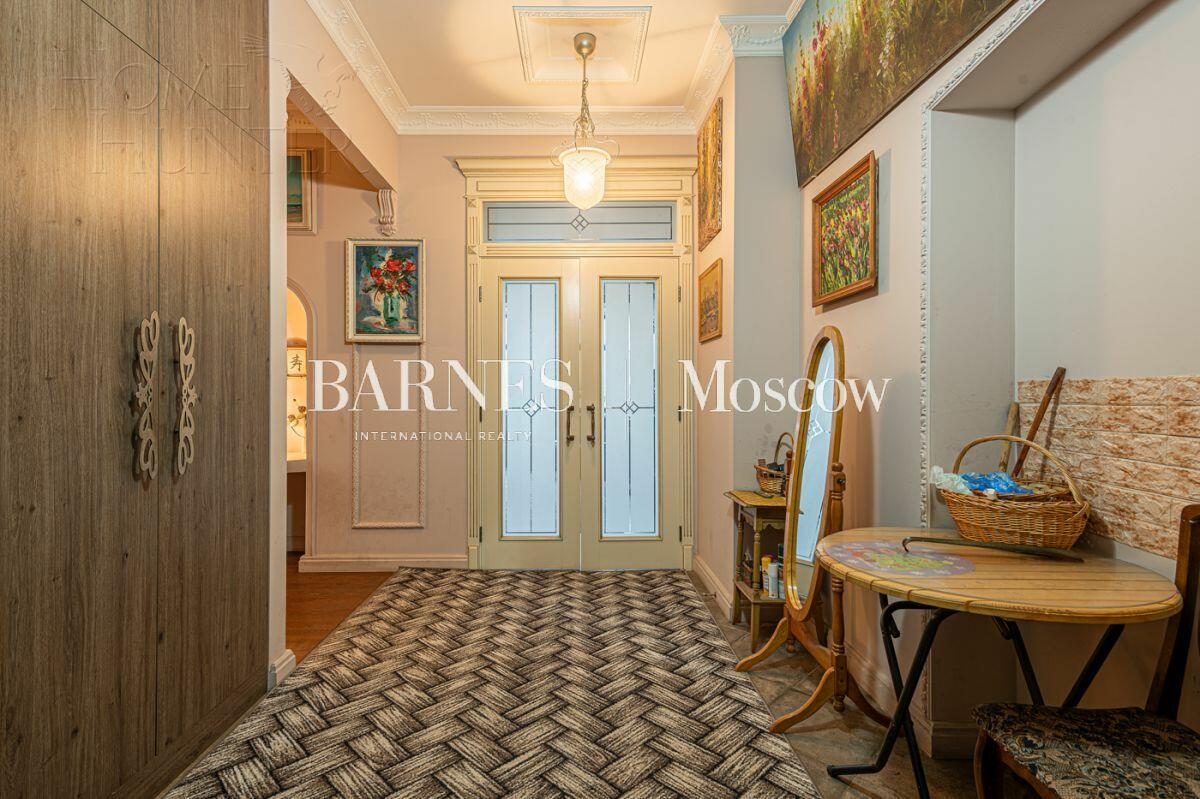 5-КОМН. КВАРТИРА С ОТДЕЛКОЙ 190 М² НА 3 ЭТАЖЕ