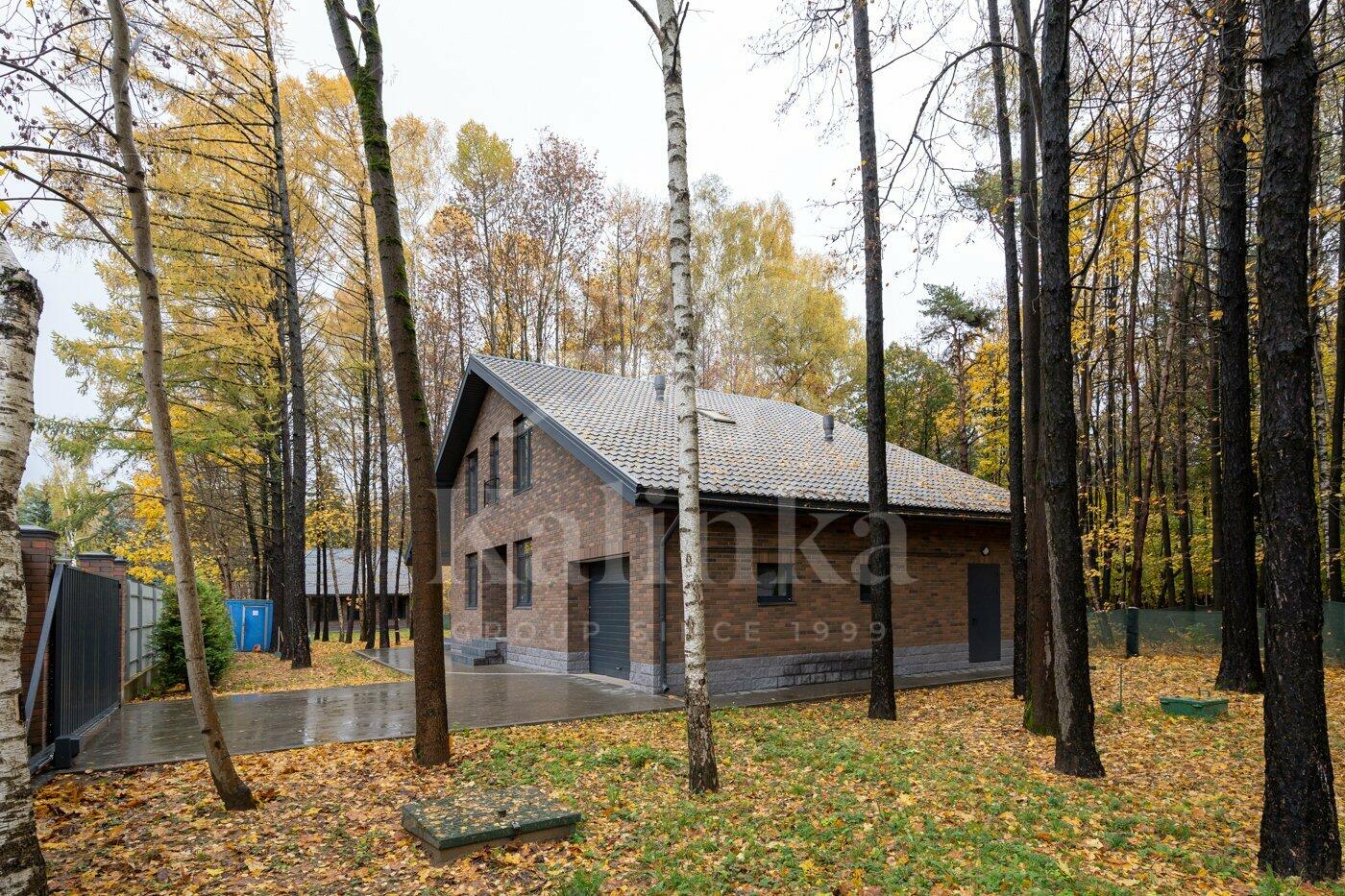 2-этажный коттедж 300 м² без отделки