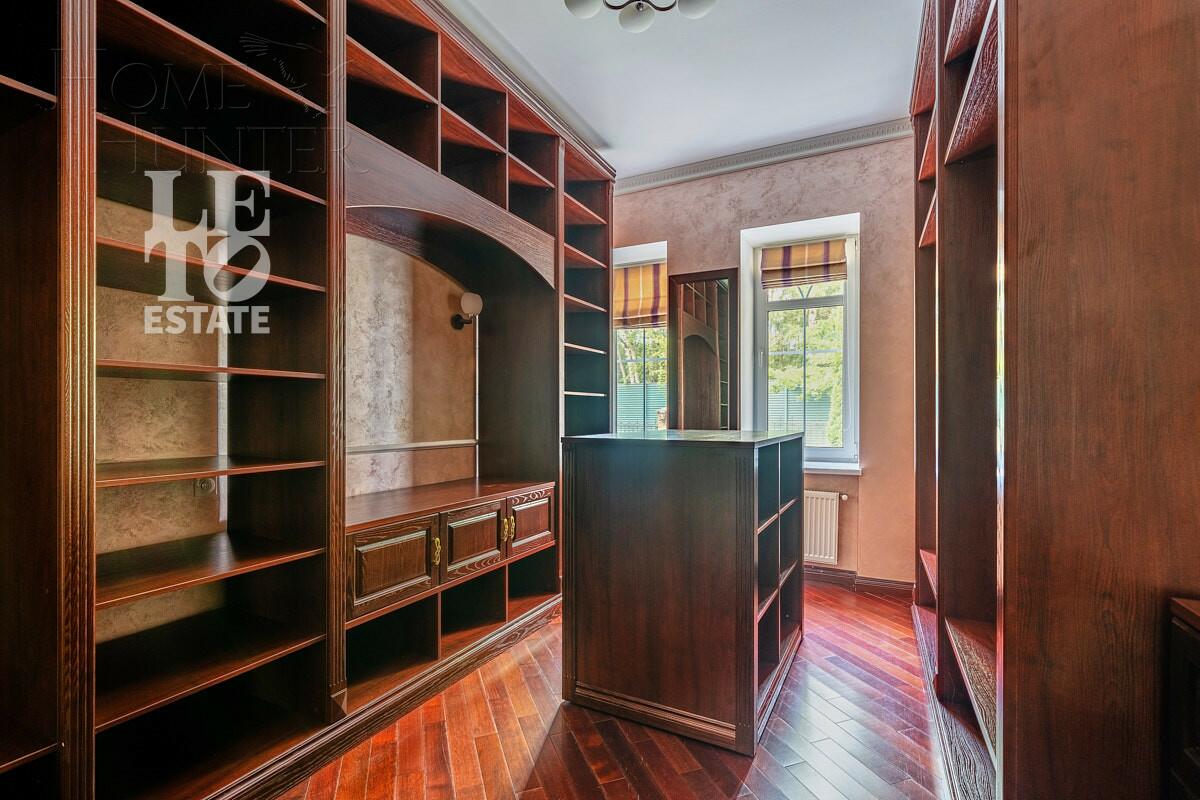 2-этажный коттедж 700 м² с отделкой