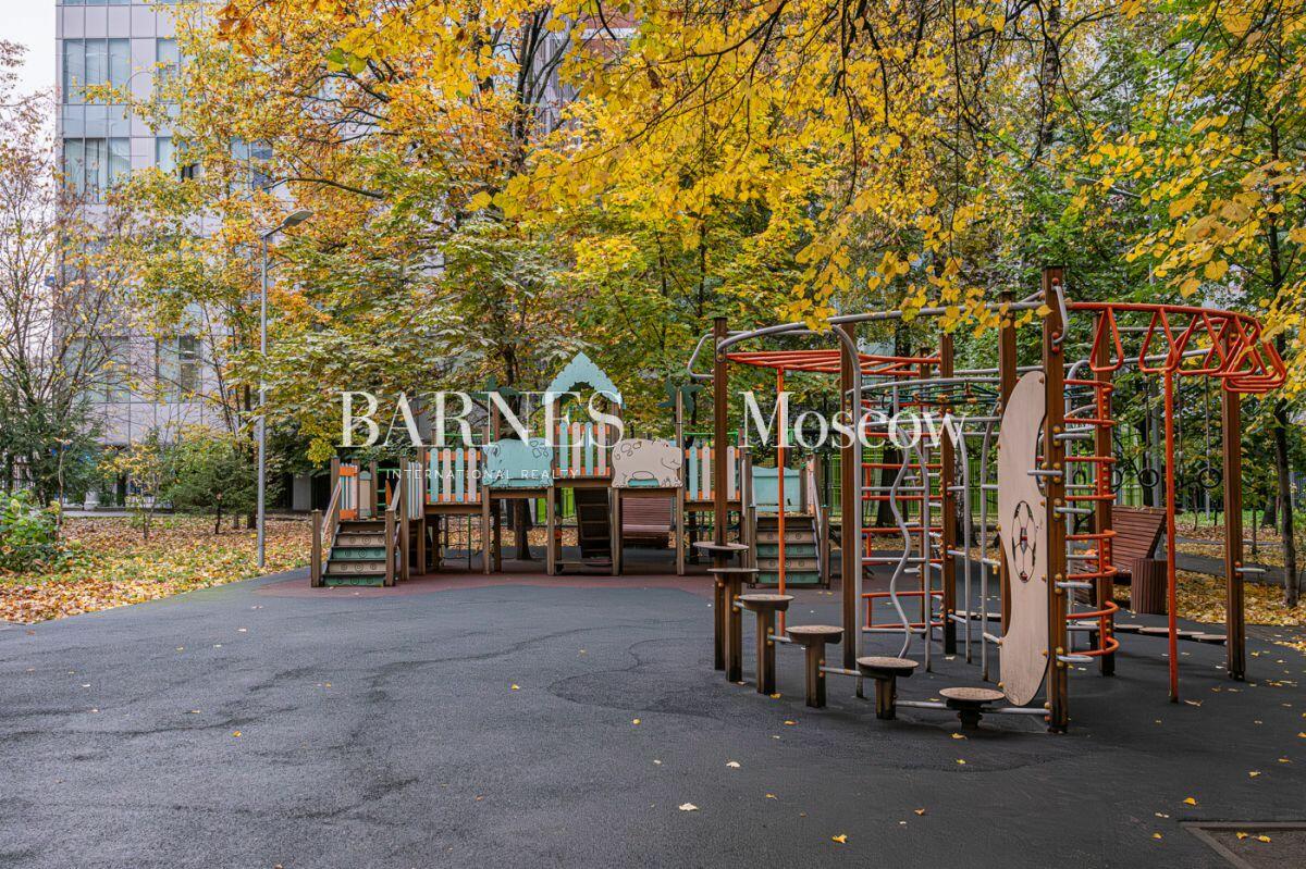 5-КОМН. КВАРТИРА С ОТДЕЛКОЙ 190 М² НА 3 ЭТАЖЕ