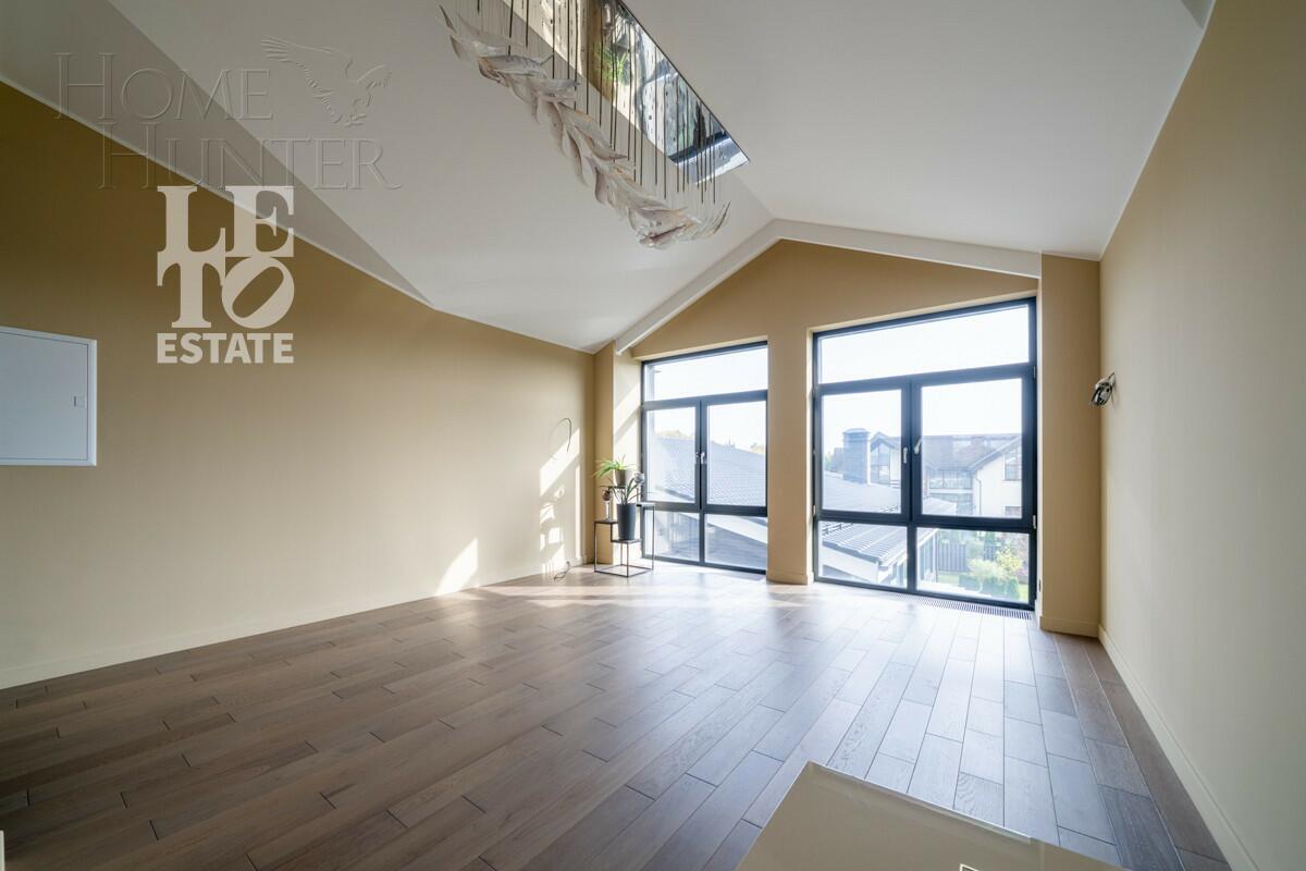 2-этажный коттедж 1 100 м² с отделкой