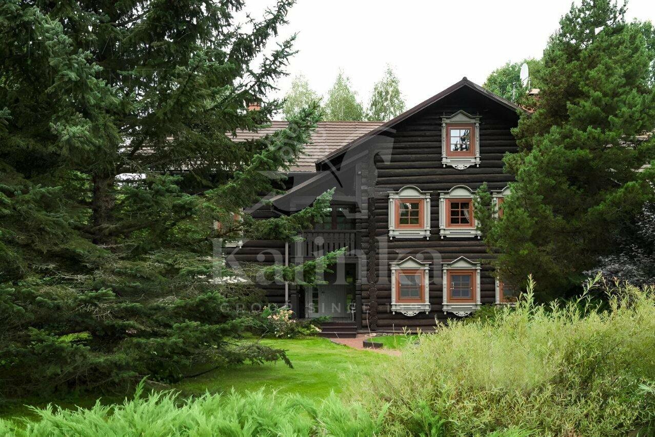 3-этажный коттедж 450 м² с отделкой