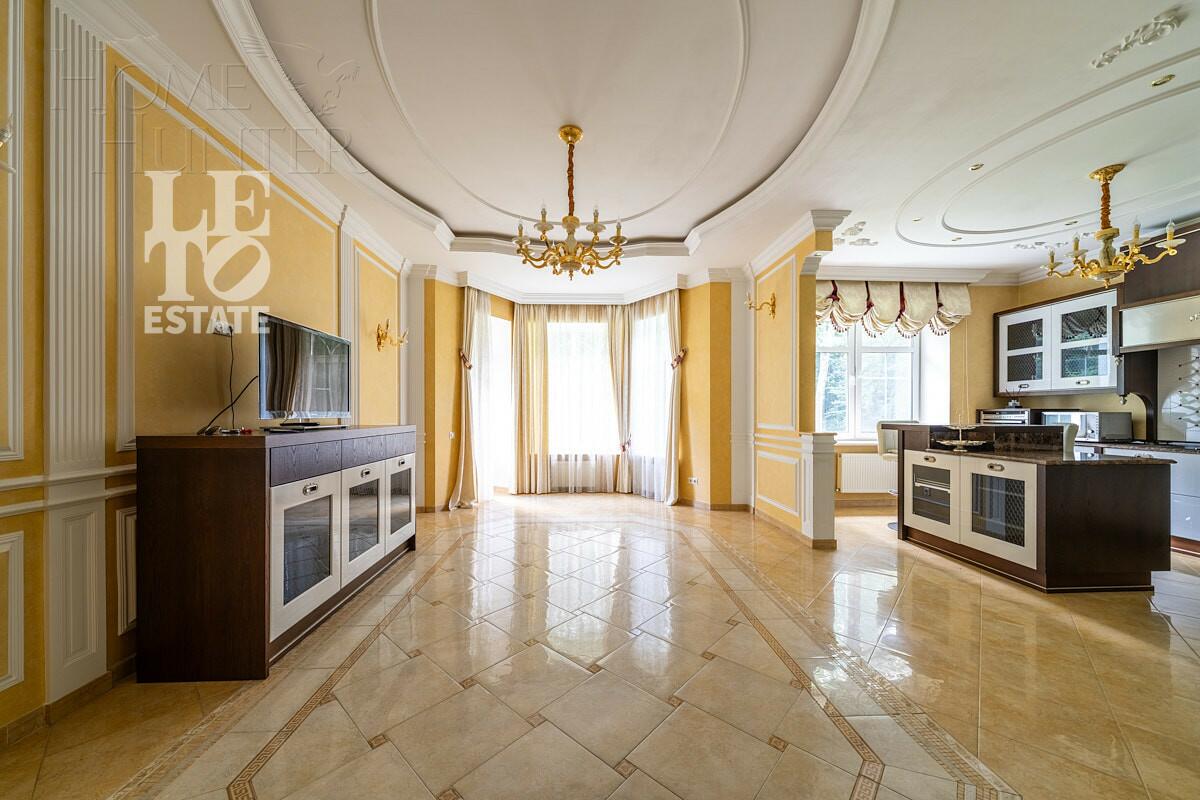 2-этажный коттедж 700 м² с отделкой