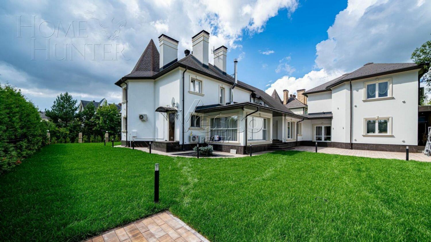 2-этажный коттедж 550 м² с отделкой