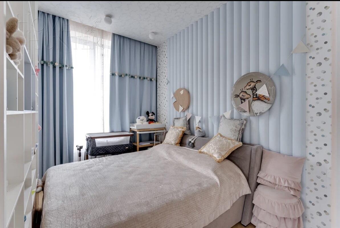 4-КОМН. КВАРТИРА С ОТДЕЛКОЙ 135 М² НА 3 ЭТАЖЕ