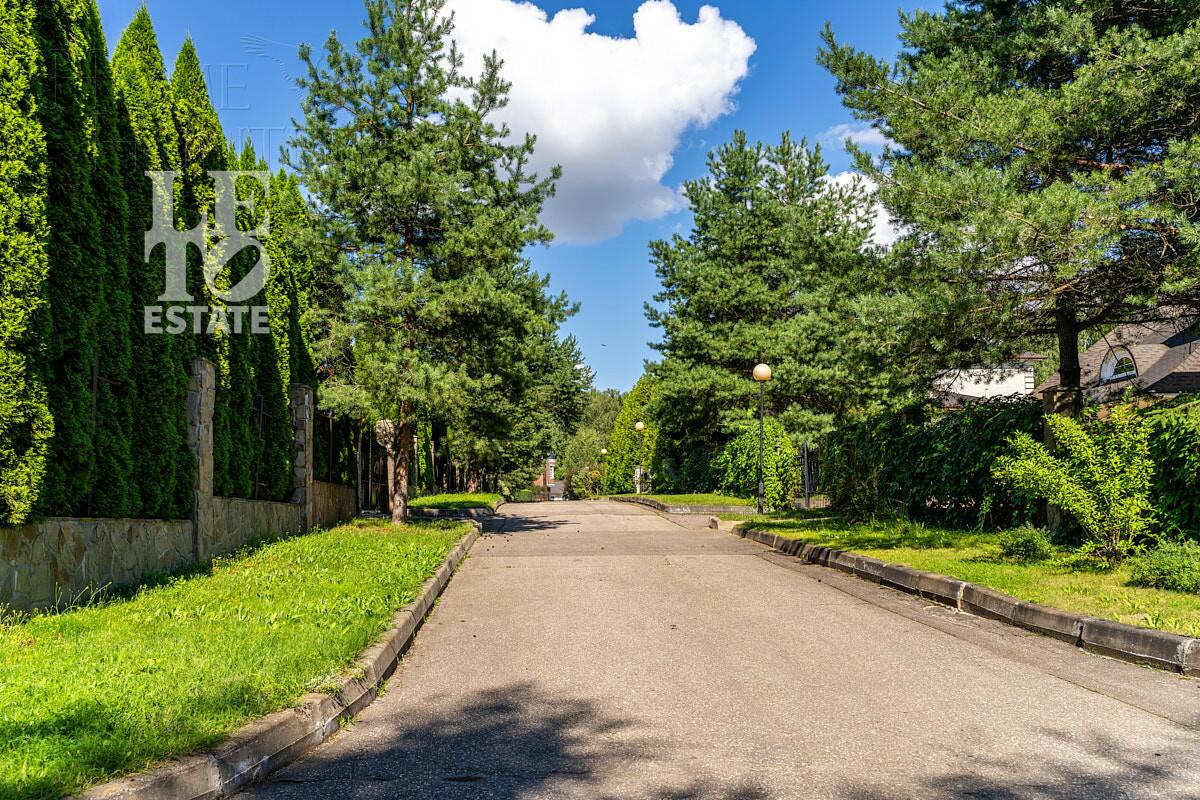 2-этажный коттедж 700 м² с отделкой