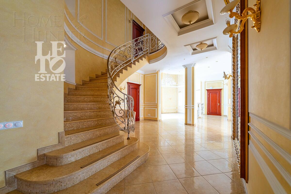 2-этажный коттедж 700 м² с отделкой