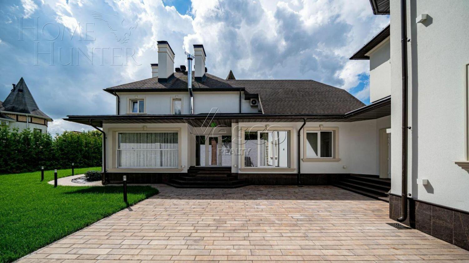 2-этажный коттедж 550 м² с отделкой