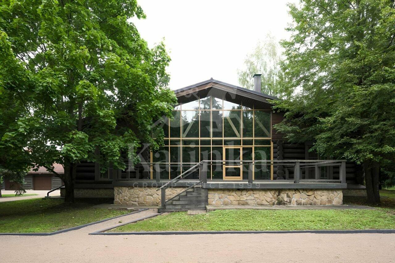 3-этажный коттедж 450 м² с отделкой