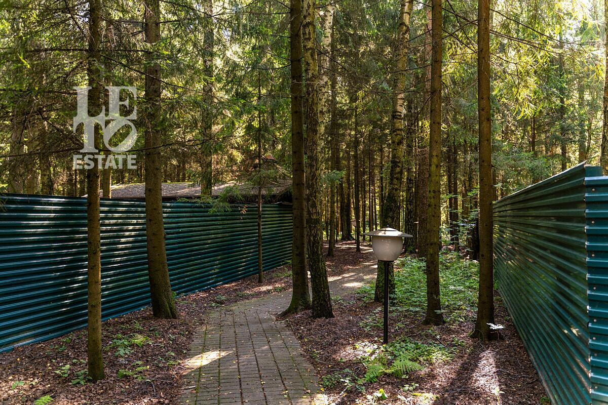 2-этажный коттедж 700 м² с отделкой