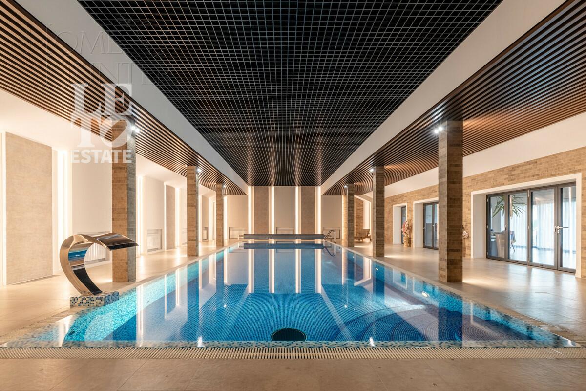 2-этажный коттедж 1 100 м² с отделкой