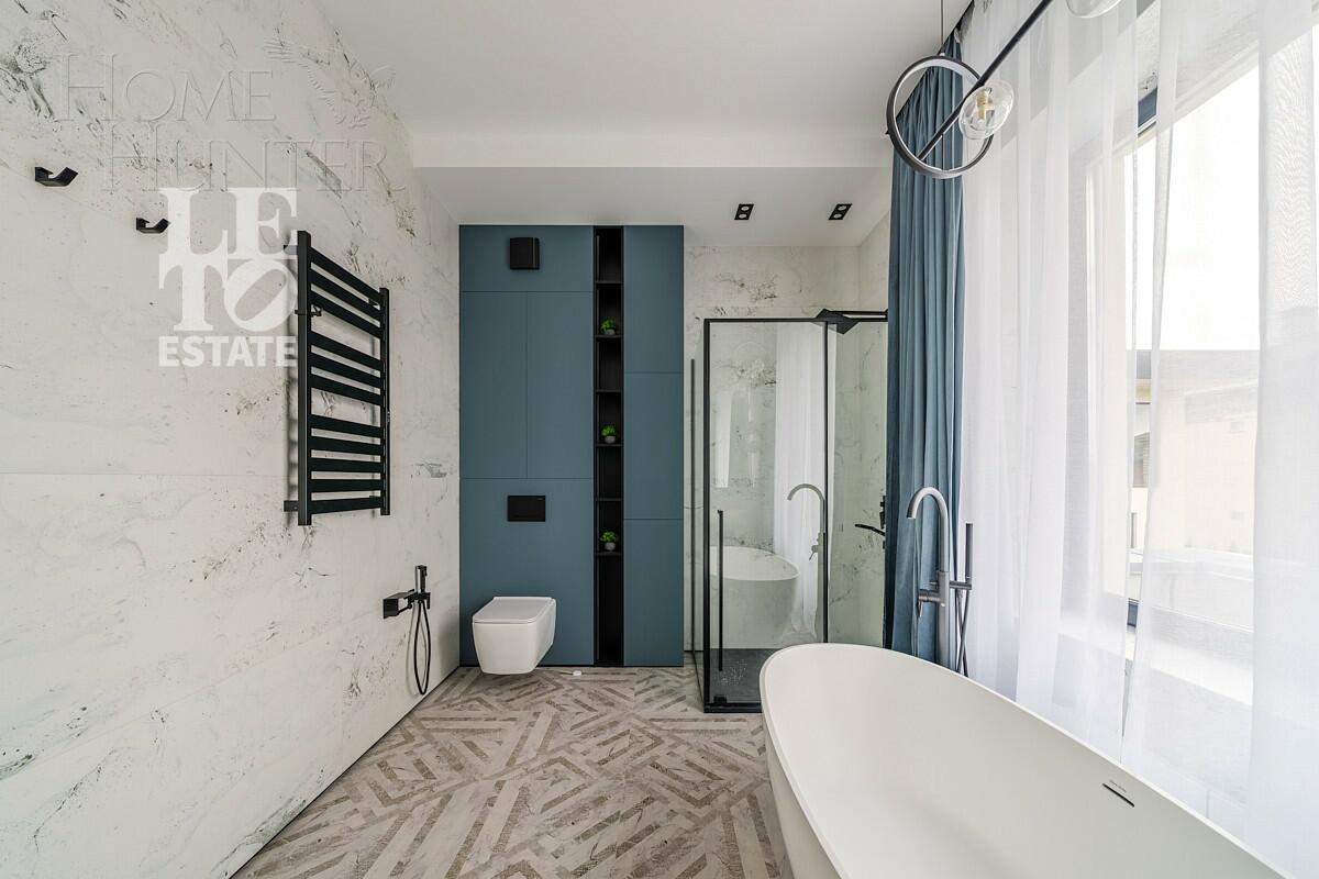 2-этажный коттедж 300 м² с отделкой