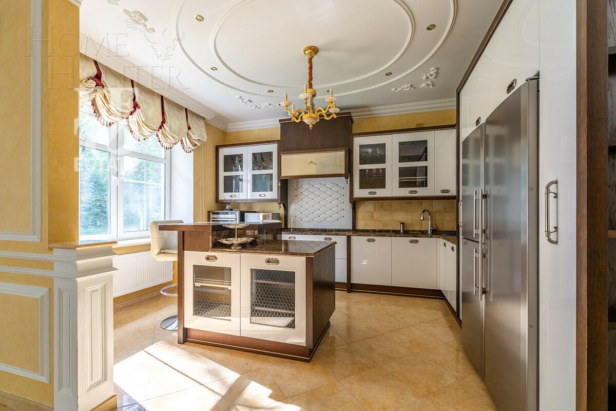 2-этажный коттедж 700 м² с отделкой