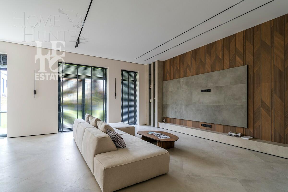 2-этажный коттедж 300 м² с отделкой