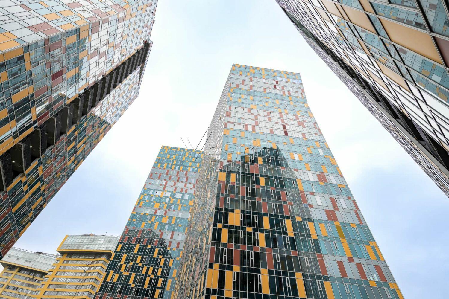 4-КОМН. КВАРТИРА С ОТДЕЛКОЙ 121 М² НА 18 ЭТАЖЕ