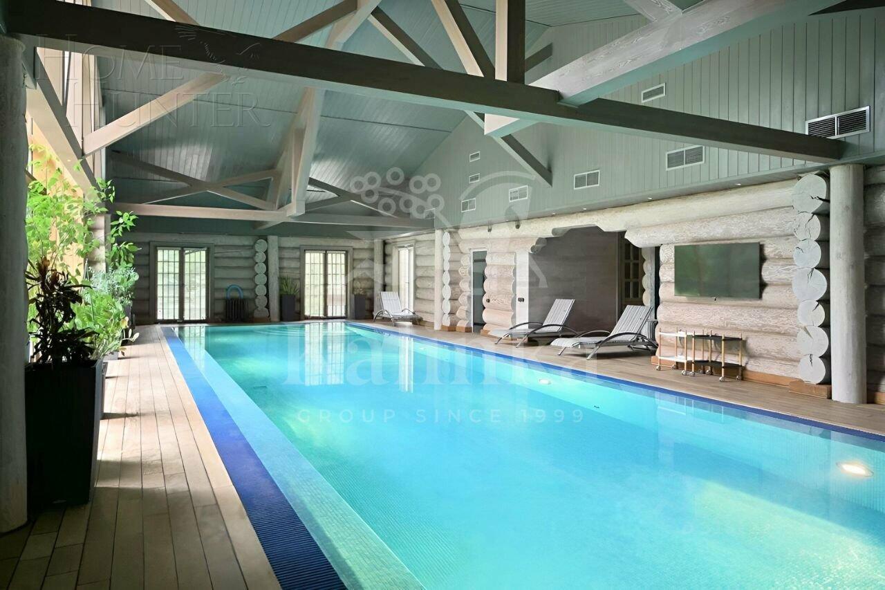 3-этажный коттедж 450 м² с отделкой