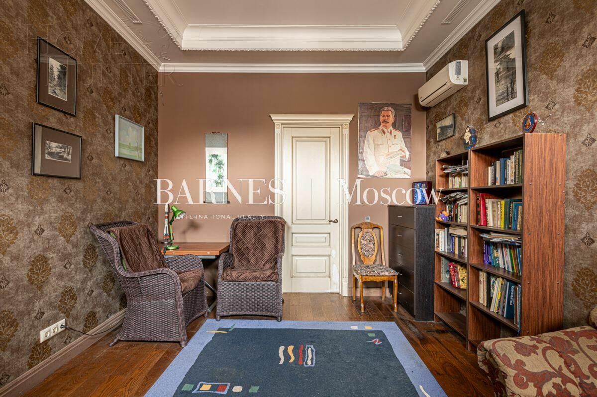 5-КОМН. КВАРТИРА С ОТДЕЛКОЙ 190 М² НА 3 ЭТАЖЕ