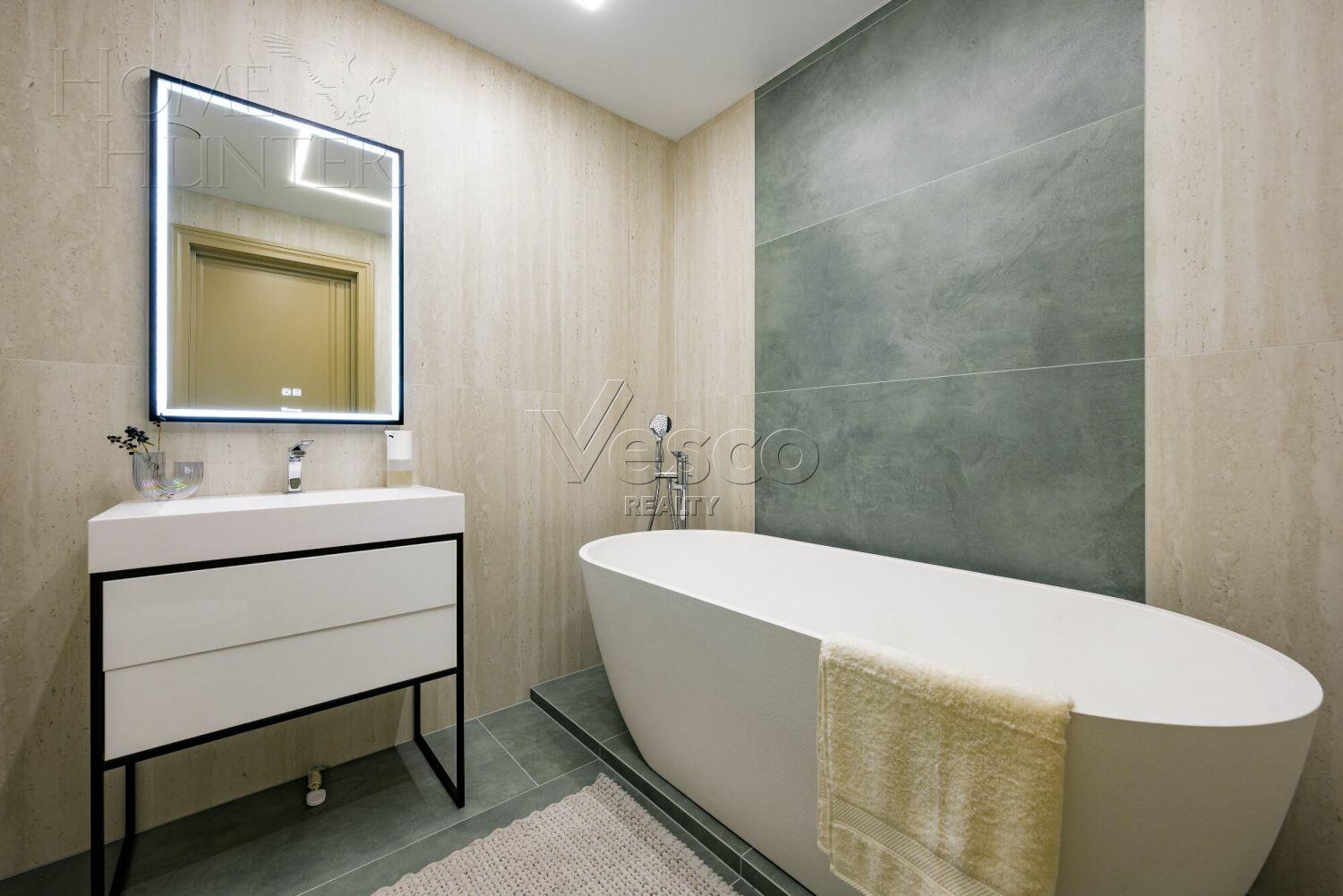 4-КОМН. КВАРТИРА С ОТДЕЛКОЙ 121 М² НА 18 ЭТАЖЕ