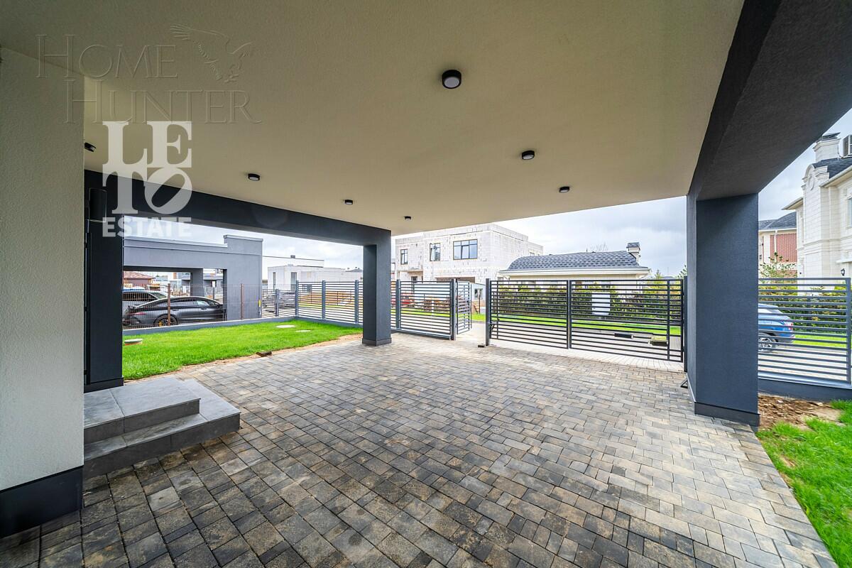 2-этажный коттедж 300 м² с отделкой