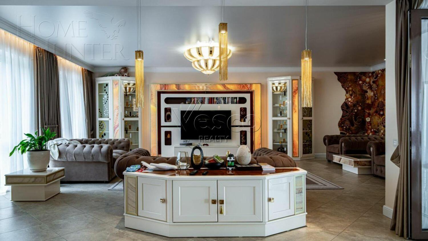 2-этажный коттедж 550 м² с отделкой