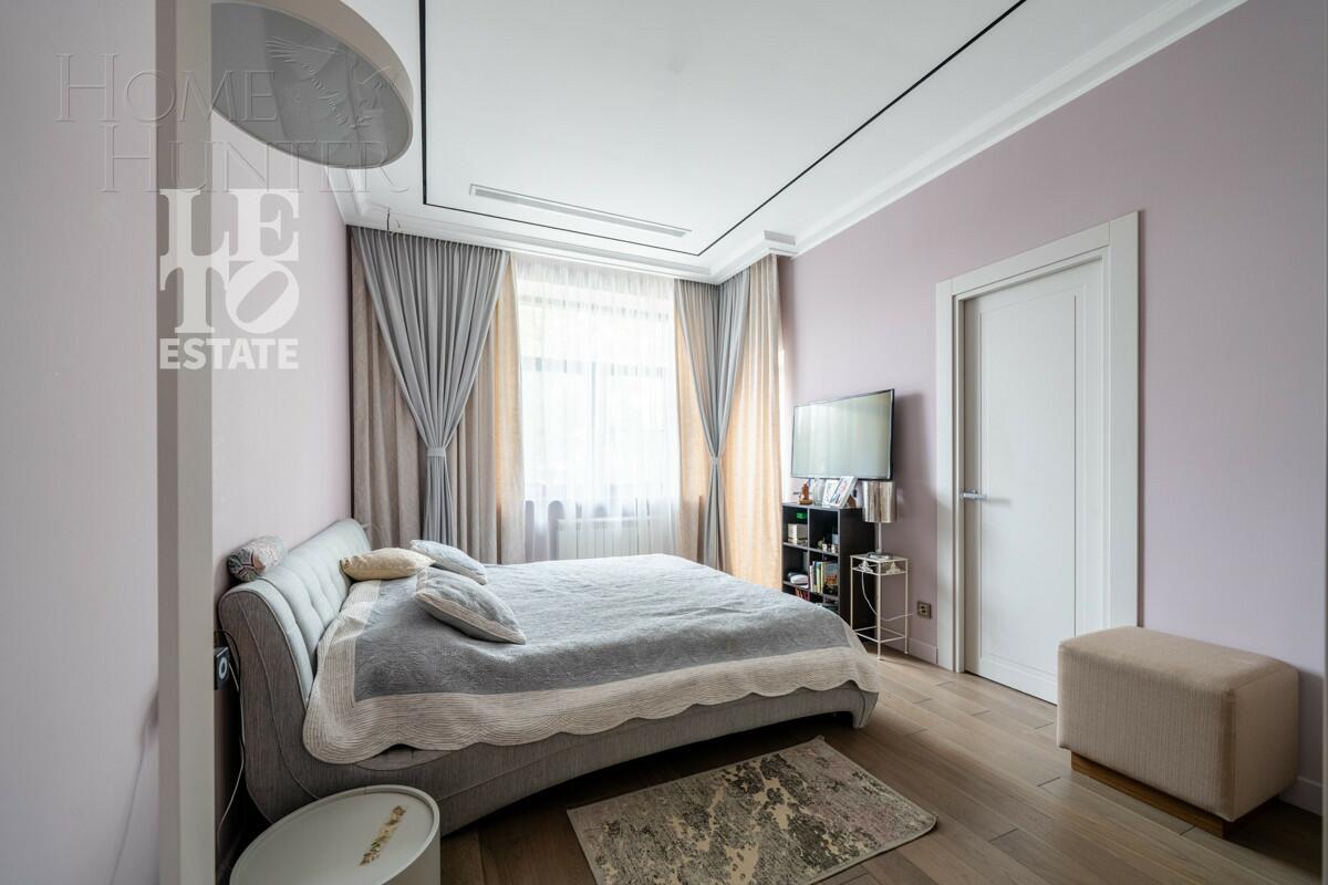 2-этажный коттедж 1 100 м² с отделкой